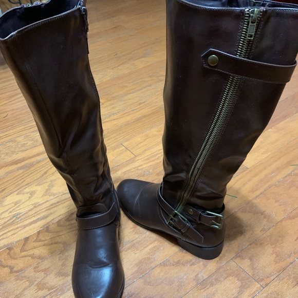 Knee High Wide Calf Brown Boots - Picture 4 of 4